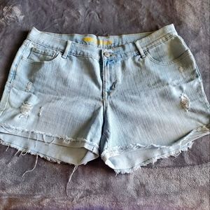 Distressed Boyfriend Denim Shorts
